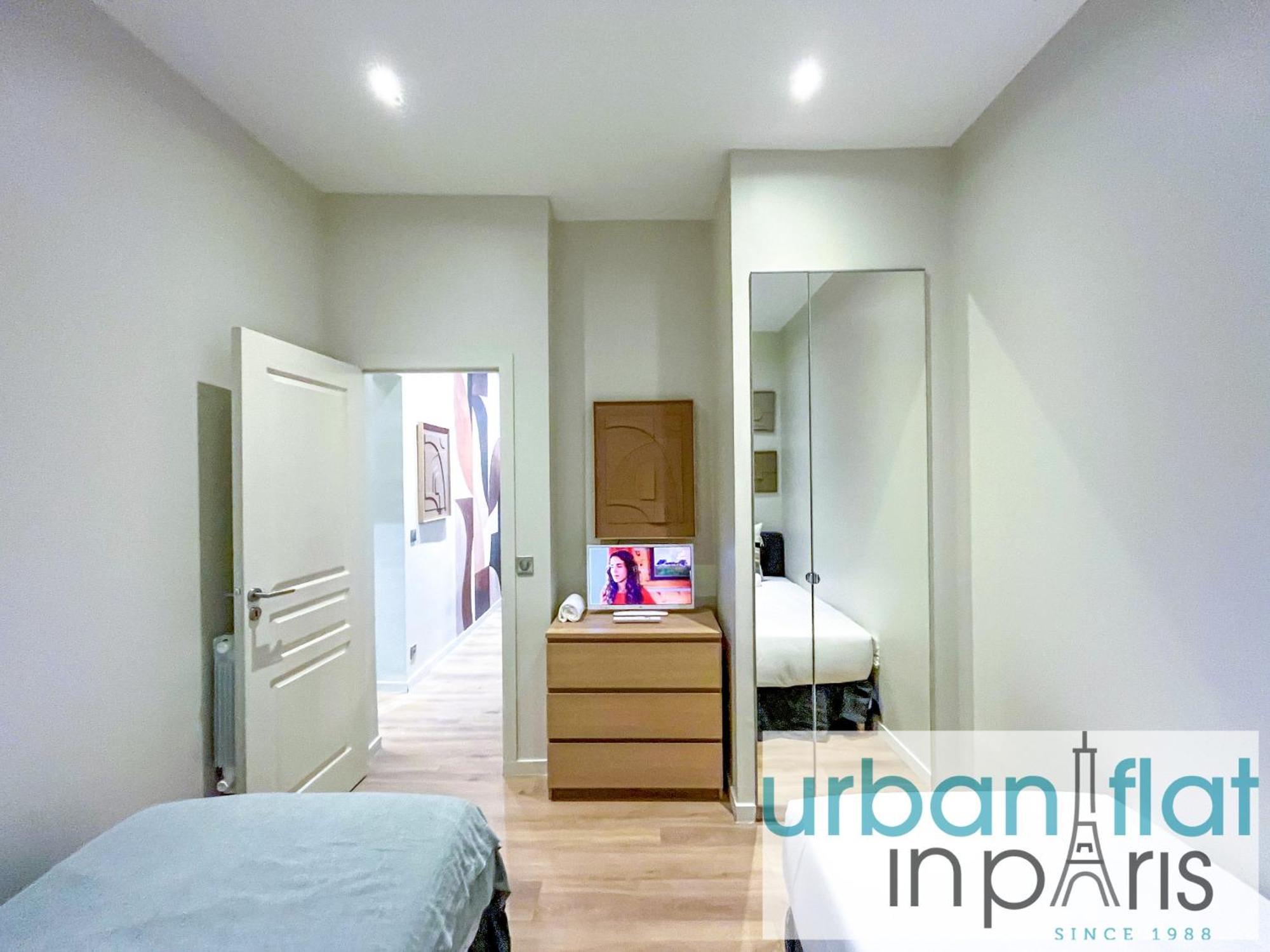 Urban Flat 63 - Beautiful 3 Bedroom Flat Champs-Elysees Париж Экстерьер фото
